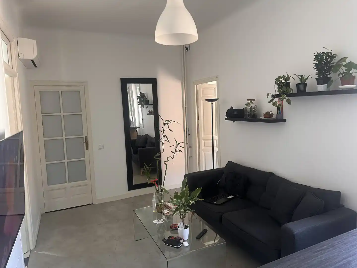 Wohnzimmer von Wohnungen zur Miete in Madrid mit Klimaanlage, Parkett und Möbliert