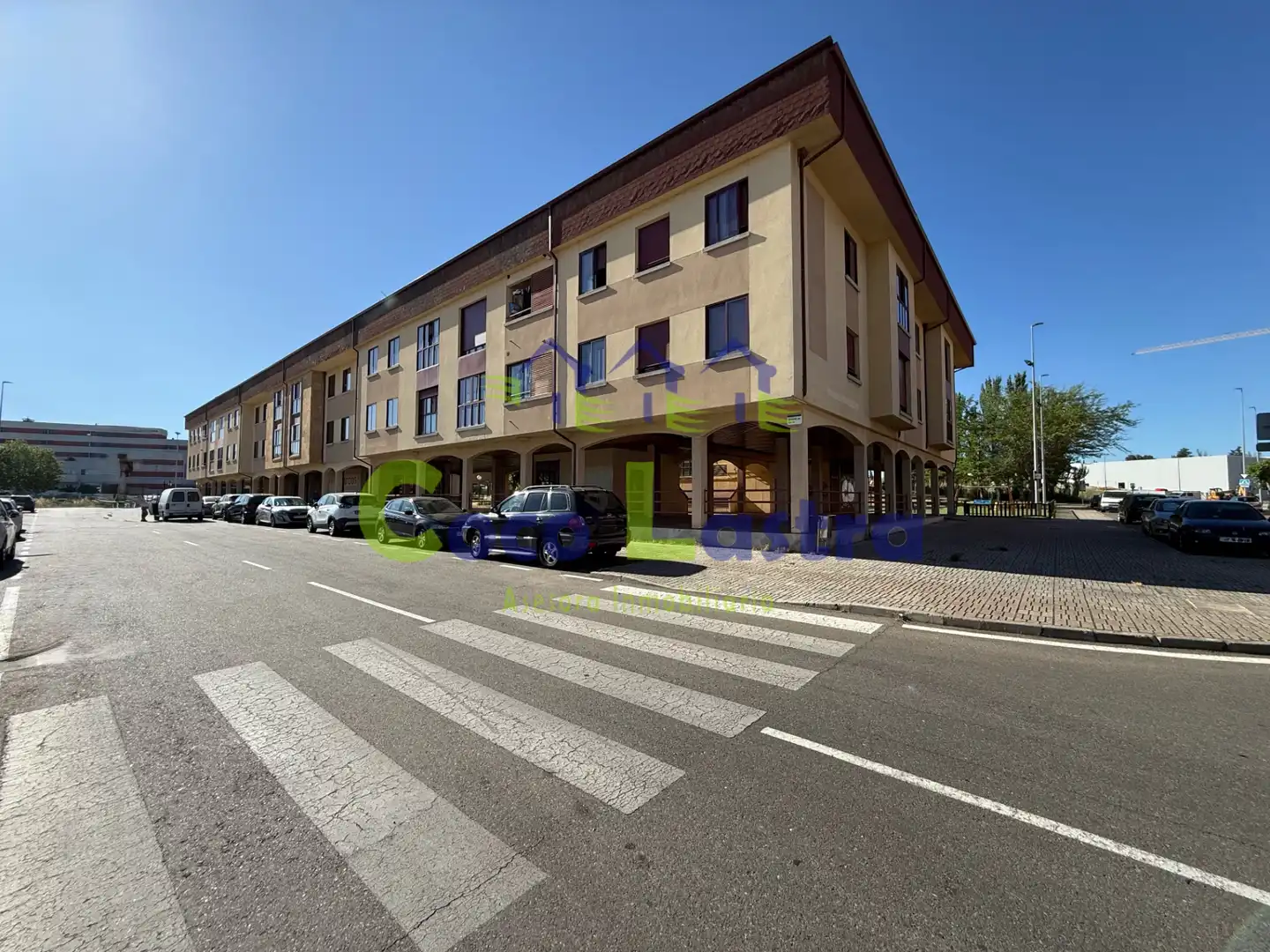 Vista exterior de Piso en venta en Santa Marta de Tormes con Calefacción y Parquet