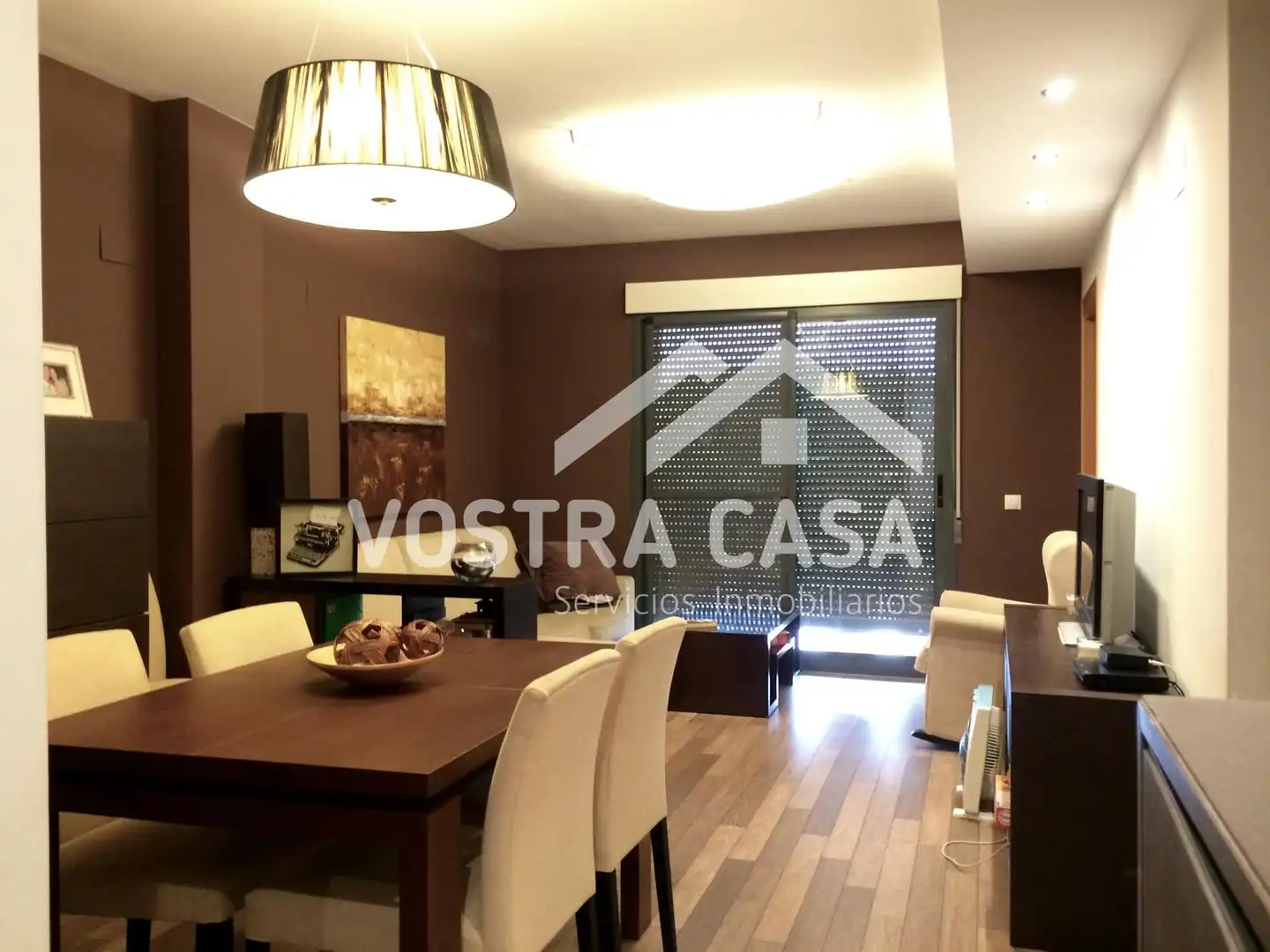 Sala d'estar de Apartament de lloguer en Chiva amb Aire condicionat i Alarma