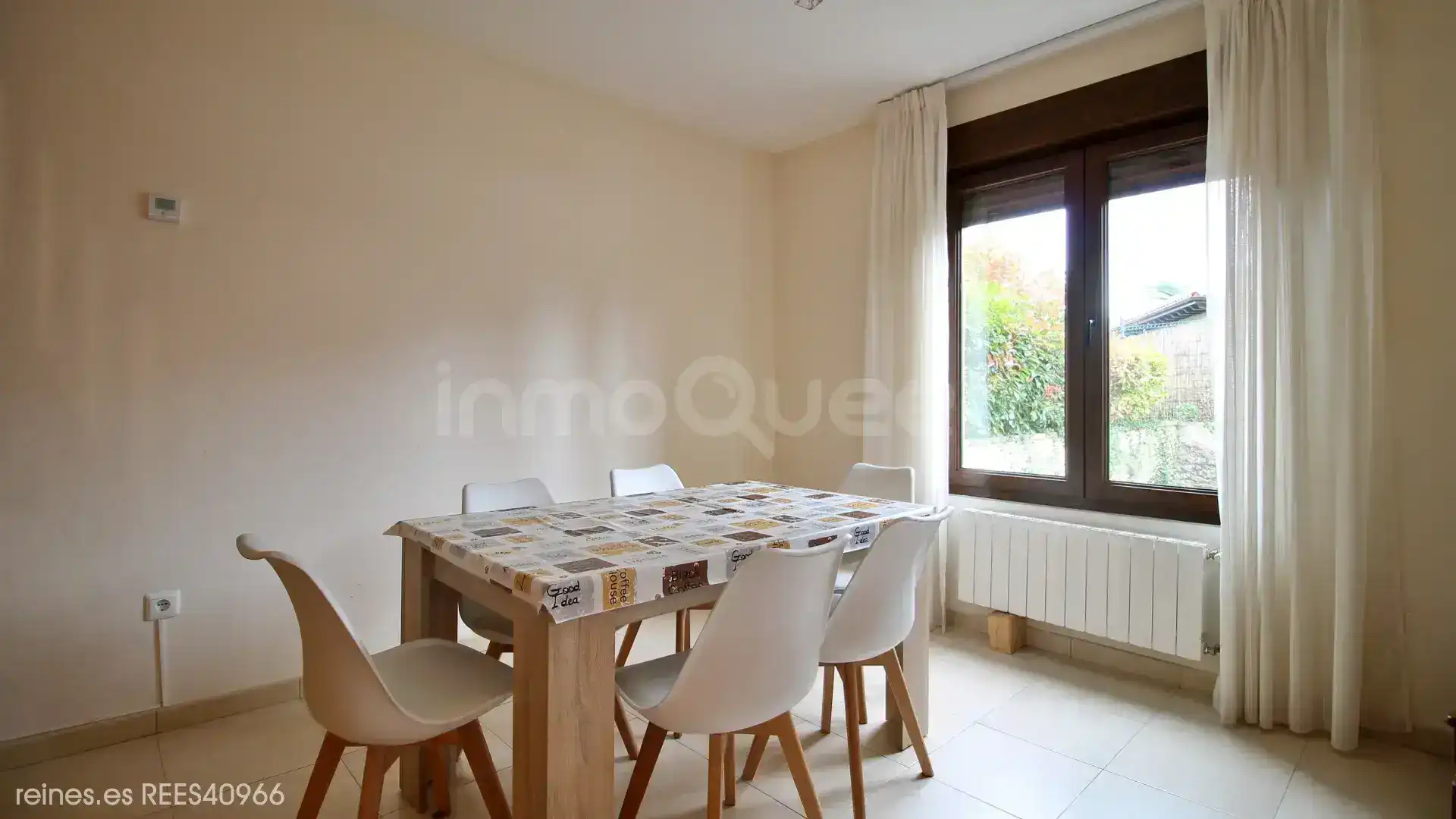 Comedor de Casa adosada en venta en Val de San Vicente , Cantabria