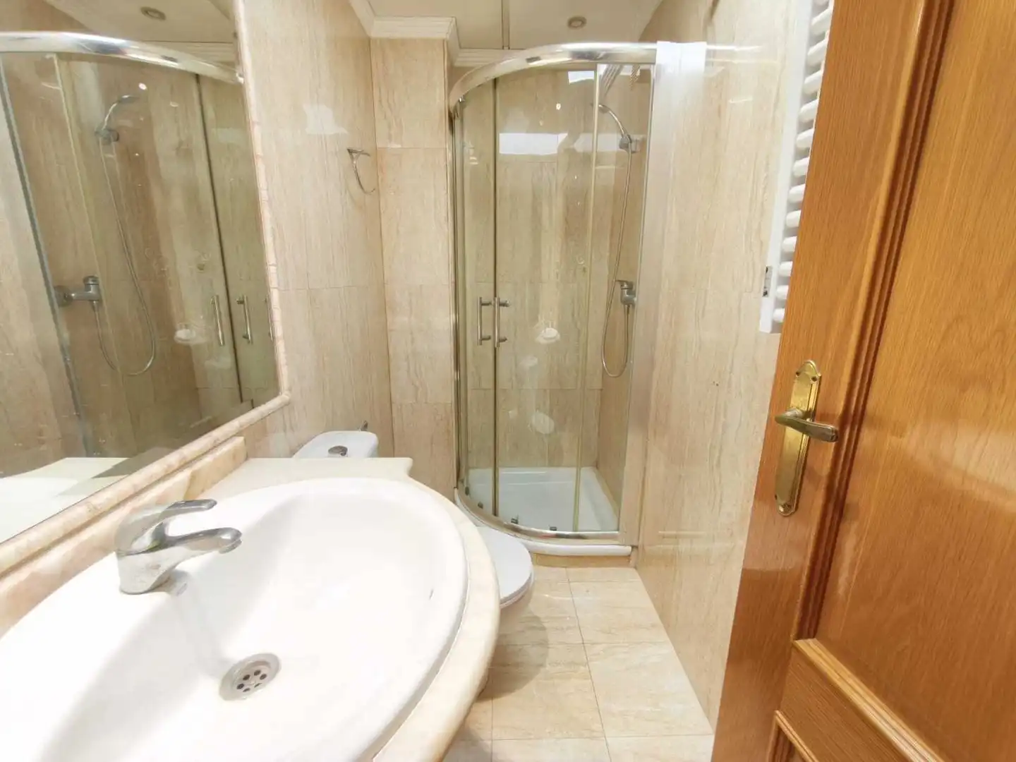 Bathroom of Flat for sale in Sueca  with Air Conditioner, Storage room and Furnished