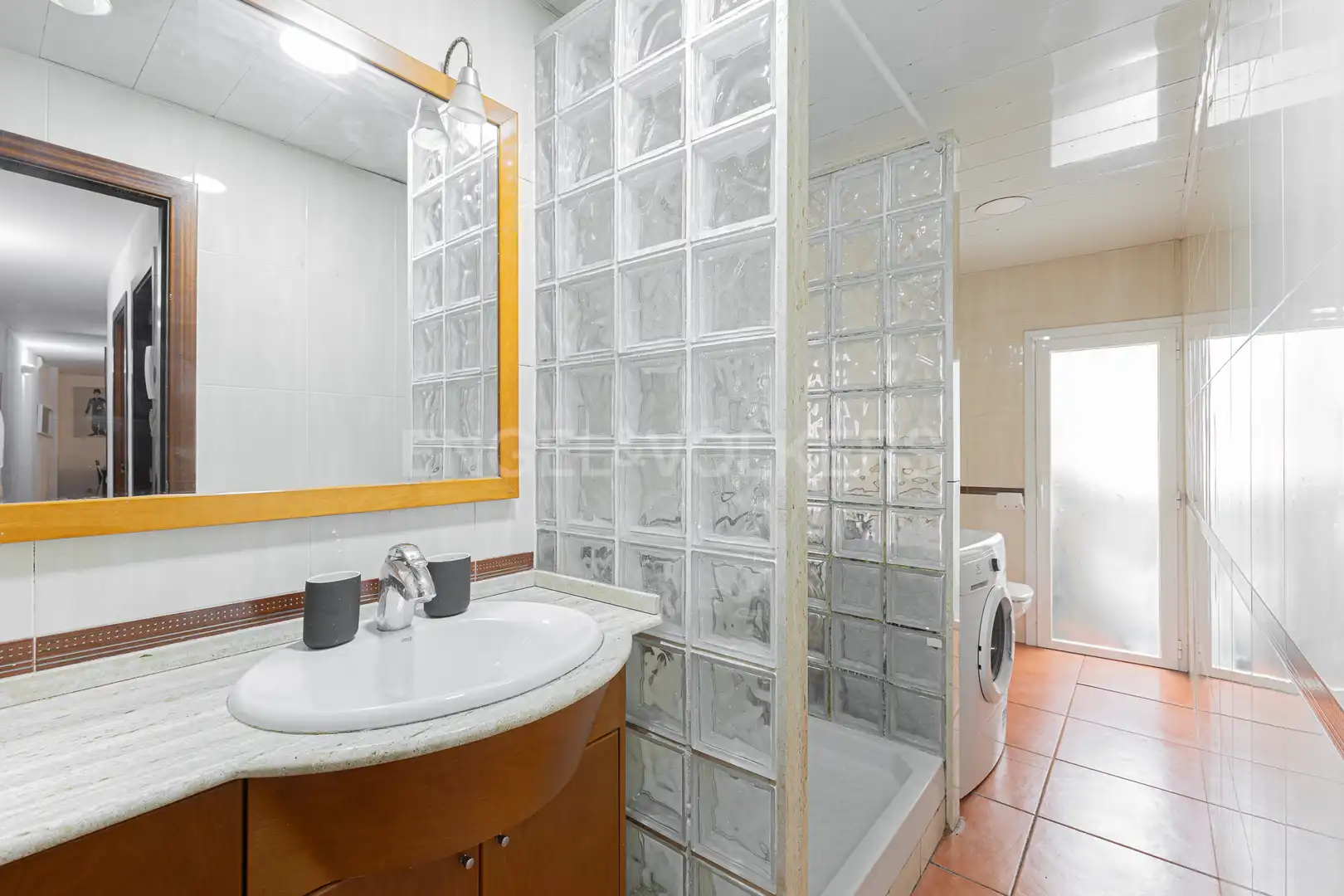 Bathroom of Flat for rent in Barcelona  with Air Conditioner, Heating and Furnished