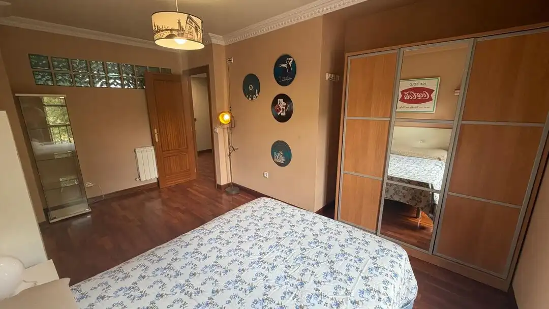 Habitación de Casa adosada en venta en Salvatierra / Agurain con Calefacción y Jardín privado