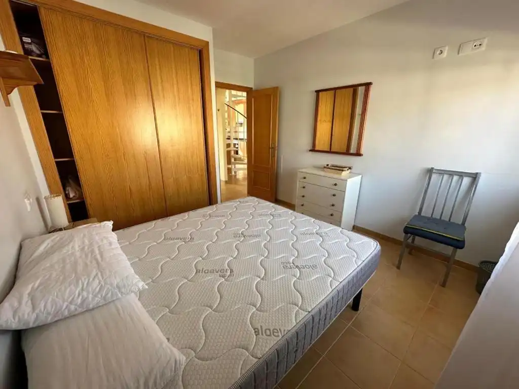 Habitación de Apartamento de alquiler en Vinaròs con Calefacción, Terraza y Amueblado