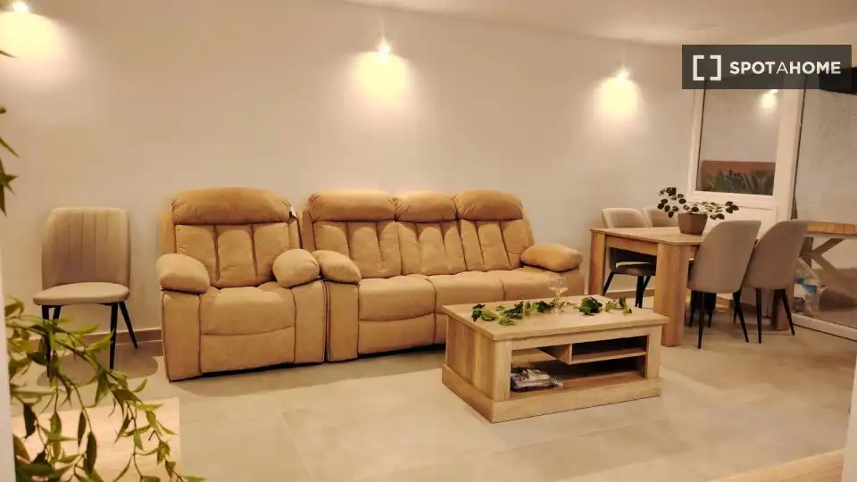 Sala d'estar de Apartament per a compartir en Alicante / Alacant amb Aire condicionat, Terrassa i Moblat