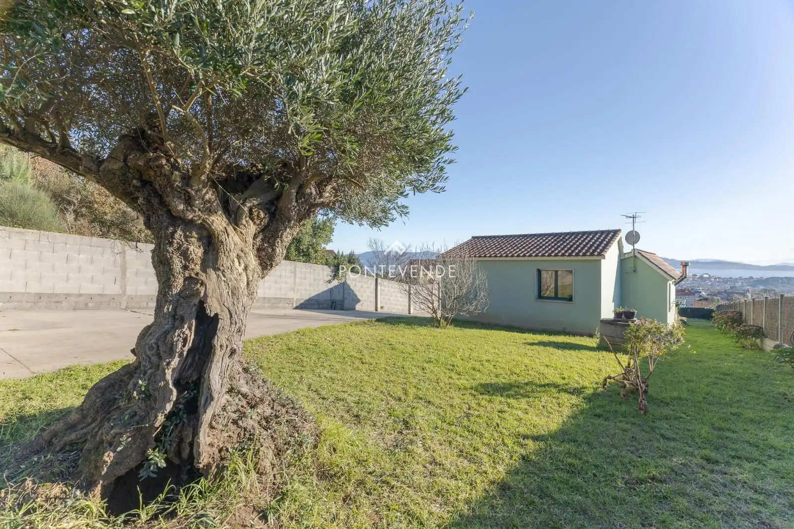 Houses for sale in Sanxenxo  with Heating and Furnished