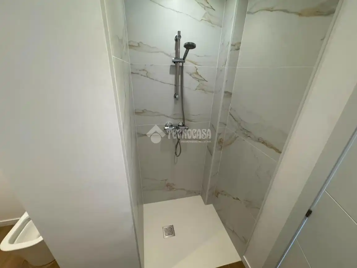 Badezimmer von Wohnung zum Verkauf in Estepona