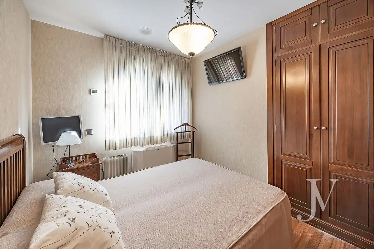 Habitación de Casa o chalet en venta en El Casar con Aire acondicionado, Calefacción y Jardín privado