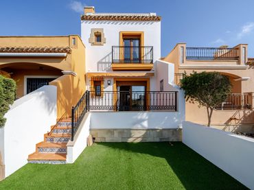 Duplex con balcone in vendita a Calle Calle Benferri