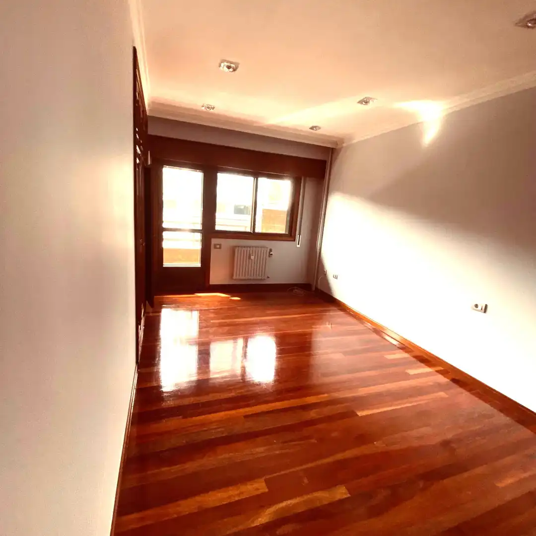 Schlafzimmer von Wohnung zur Miete in Vigo 