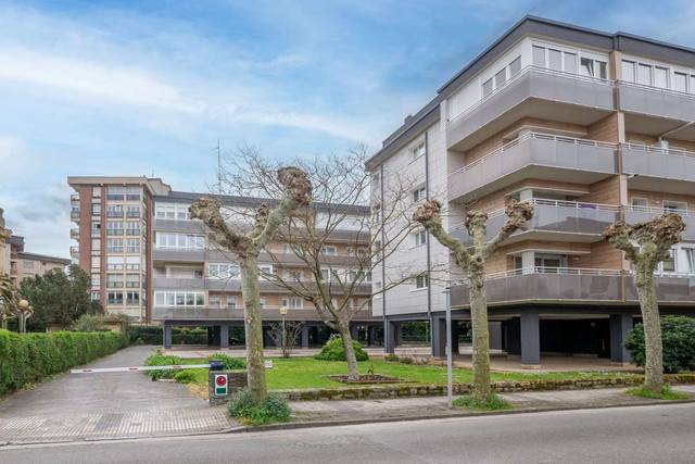 Piso en Venta en Zumalakarregi Kalea en Zarautz