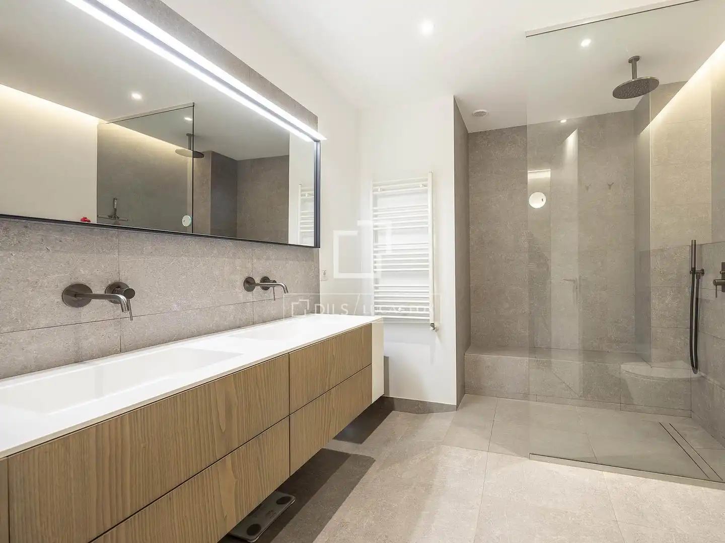 Baño de Piso en venta en Valencia con Aire acondicionado, Calefacción y Parquet