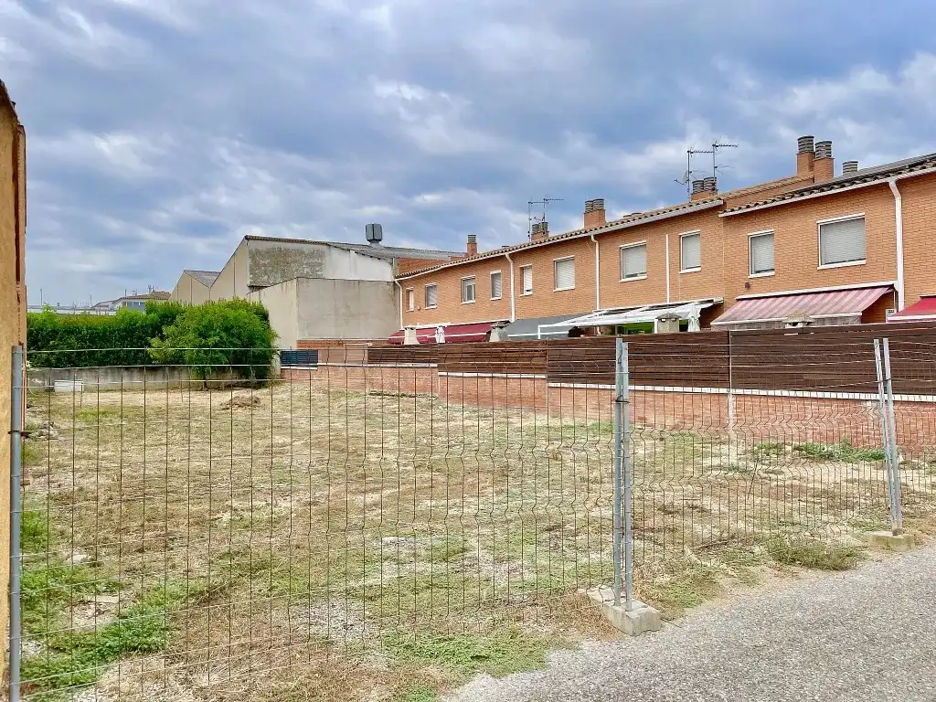 Terreno residencial en venta en Vilablareix