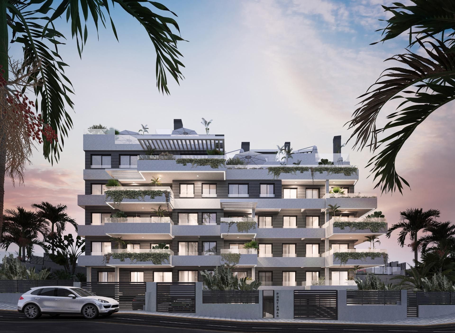 Vista exterior de Àtic en venda en Estepona amb Aire condicionat, Calefacció i Terrassa