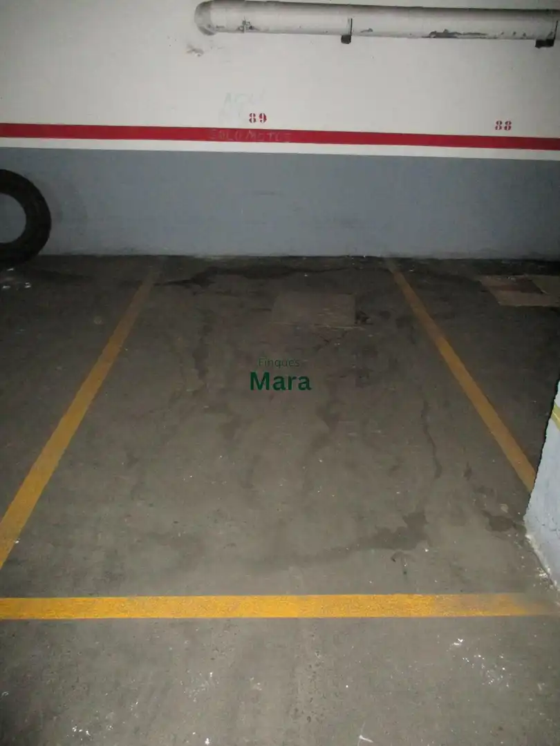Einzelparkplatz zum Verkauf in Calle cerdanya de la, imagen 2