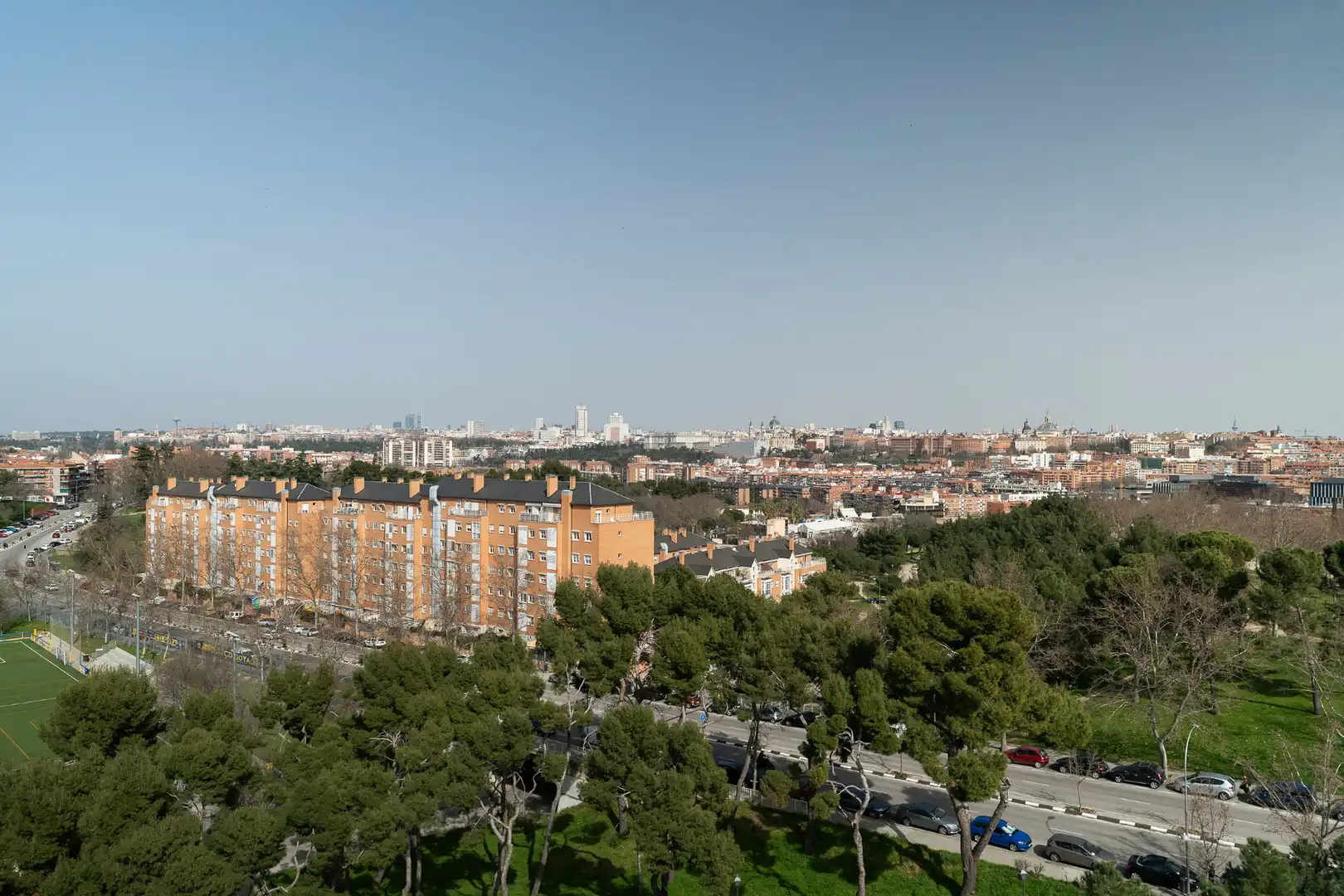 Vista exterior de Àtic en venda en Madrid amb Aire condicionat, Calefacció i Terrassa