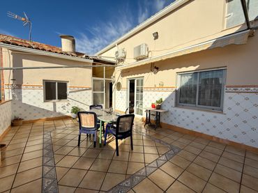 Casa a schiera con balcone in vendita a Aielo de Malferit