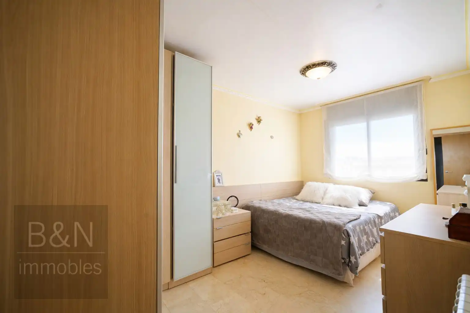 Habitación de Dúplex en venta en Terrassa con Aire acondicionado, Calefacción y Terraza