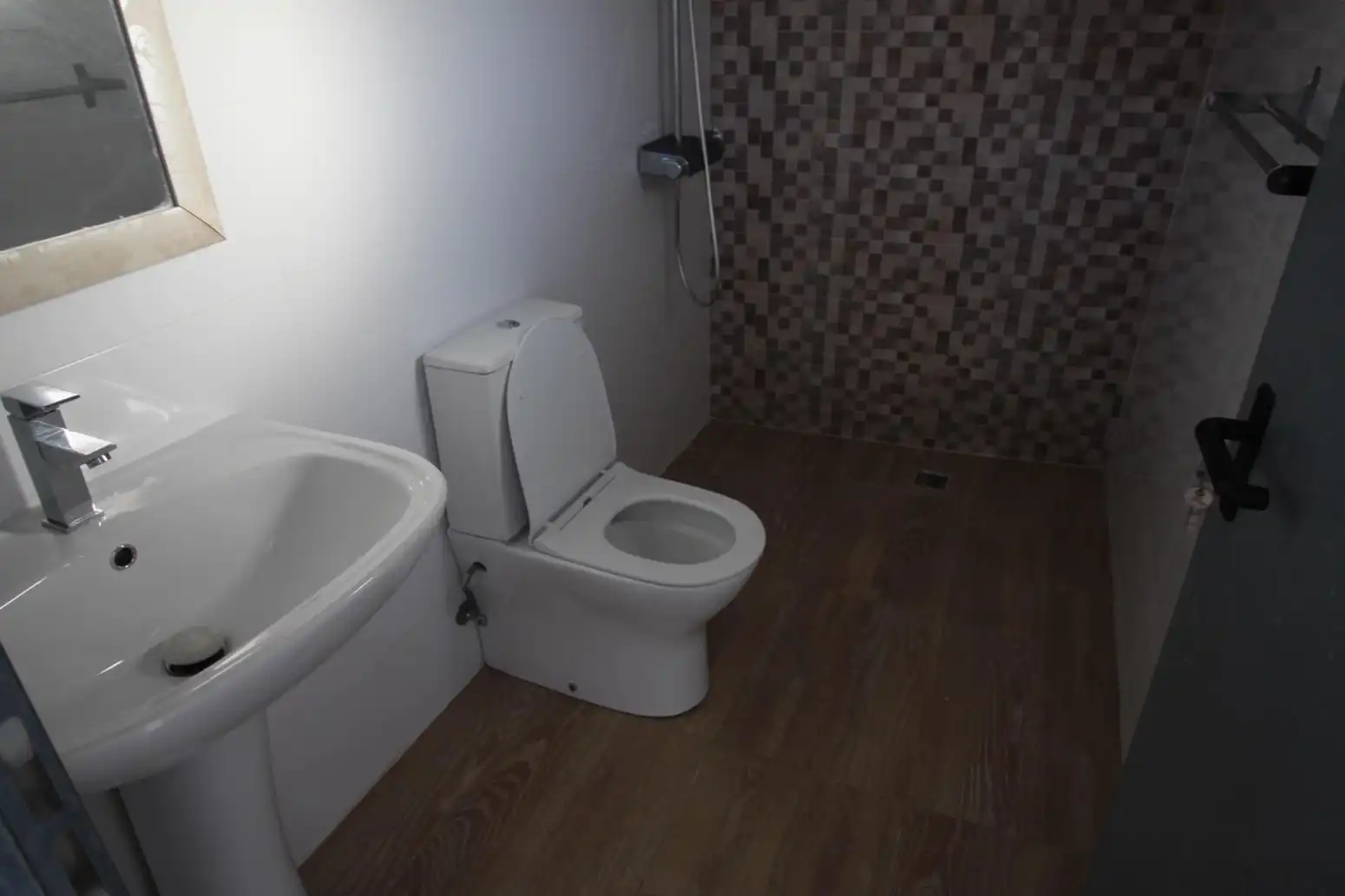 Baño de Casa o chalet de alquiler en La Garrovilla  con Aire acondicionado y Parquet