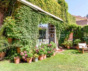 Garden of Single-family semi-detached for sale in  Madrid Capital  with Air Conditioner, Heating and Private garden