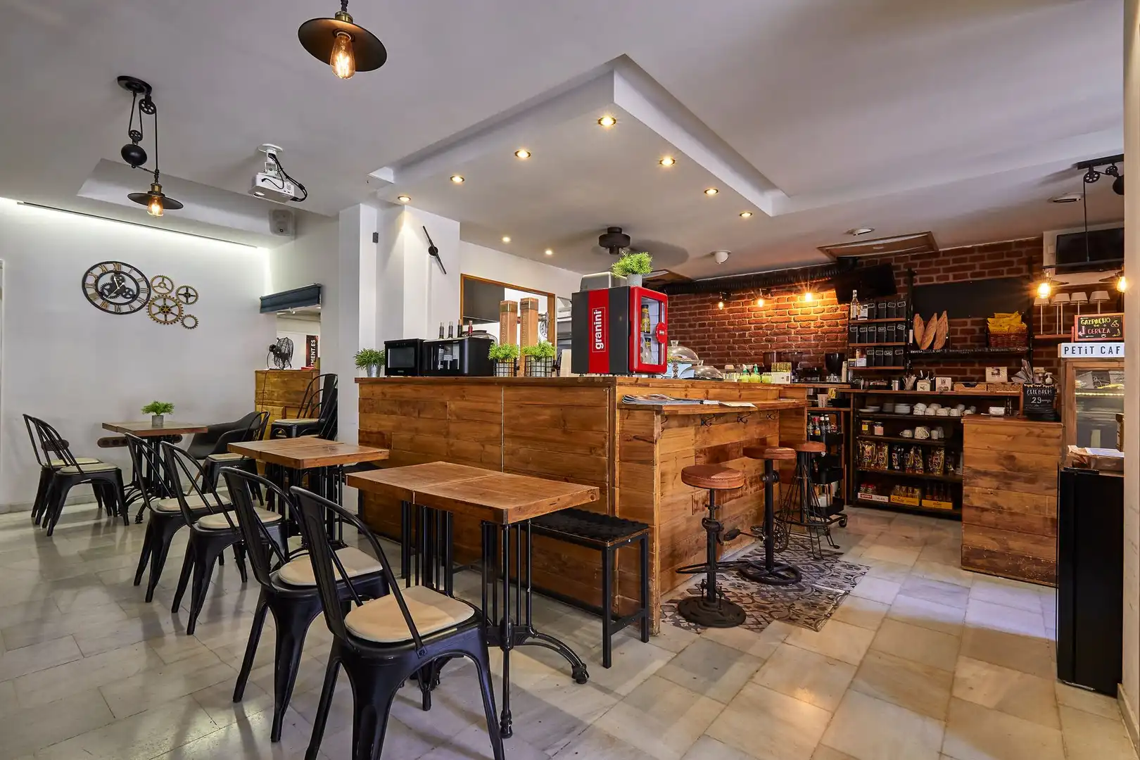 Business premises for sale in Plaça d'Ocata