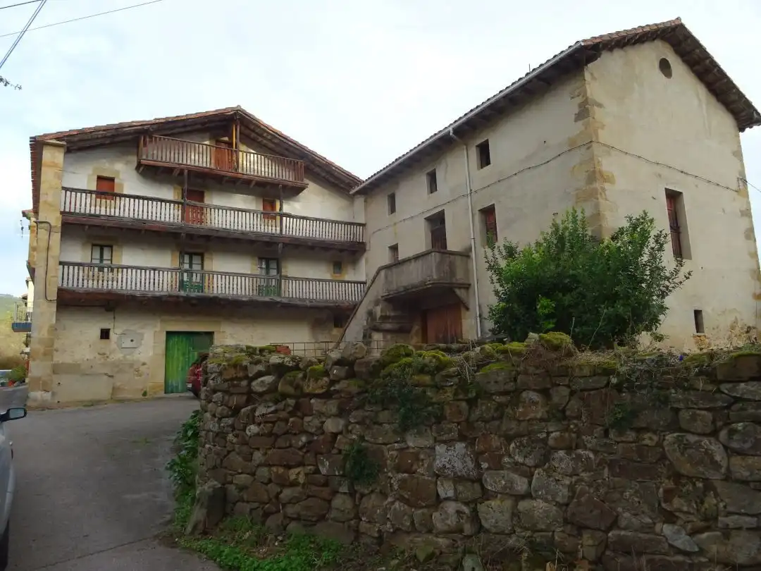 Vista exterior de Casa o chalet en venta en Guriezo con Balcón