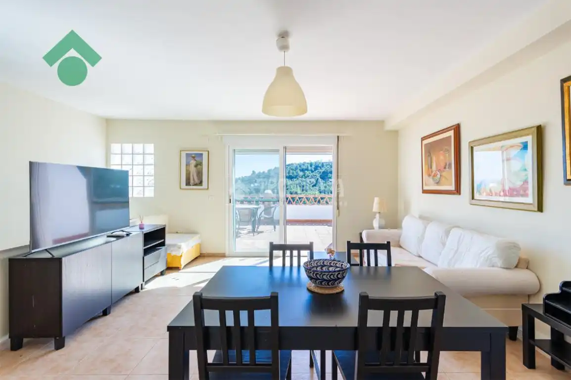 Comedor de Casa adosada en venta en Almuñécar con Aire acondicionado, Terraza y Amueblado