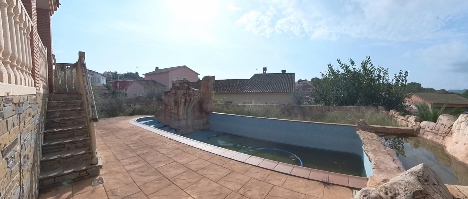 Swimming pool of House or chalet for sale in El Vendrell  with Heating and Terrace