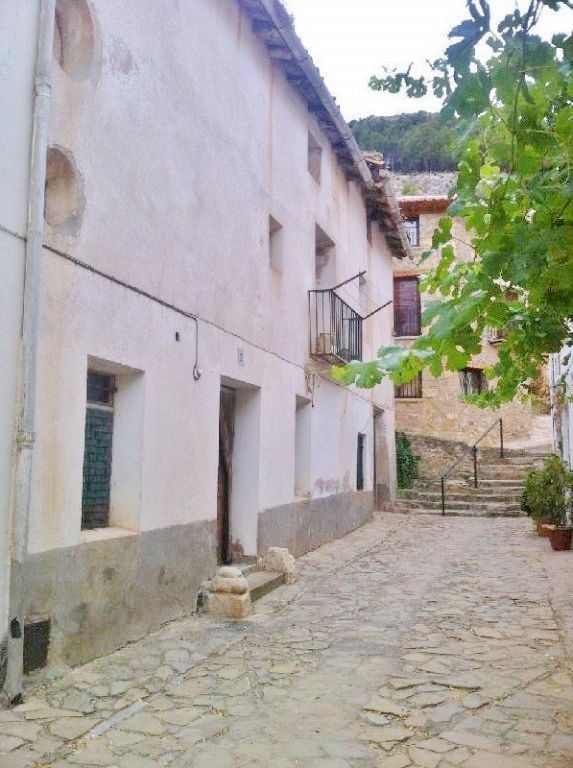 Exterior view of House or chalet for sale in Alpuente