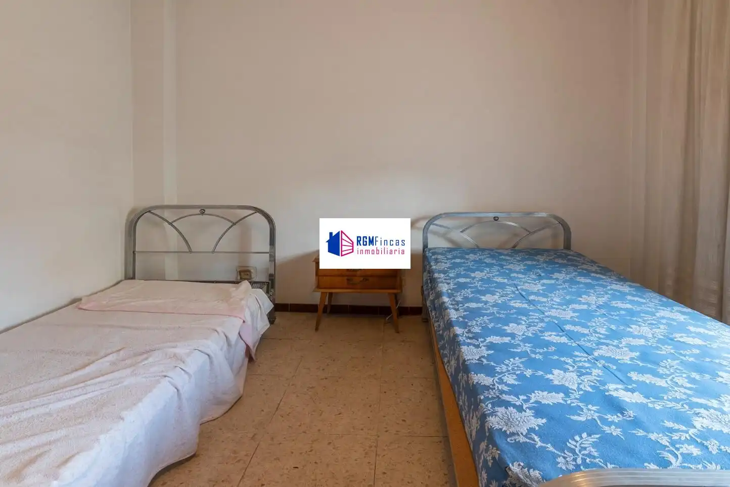 Bedroom of Houses for sale in Sevilla