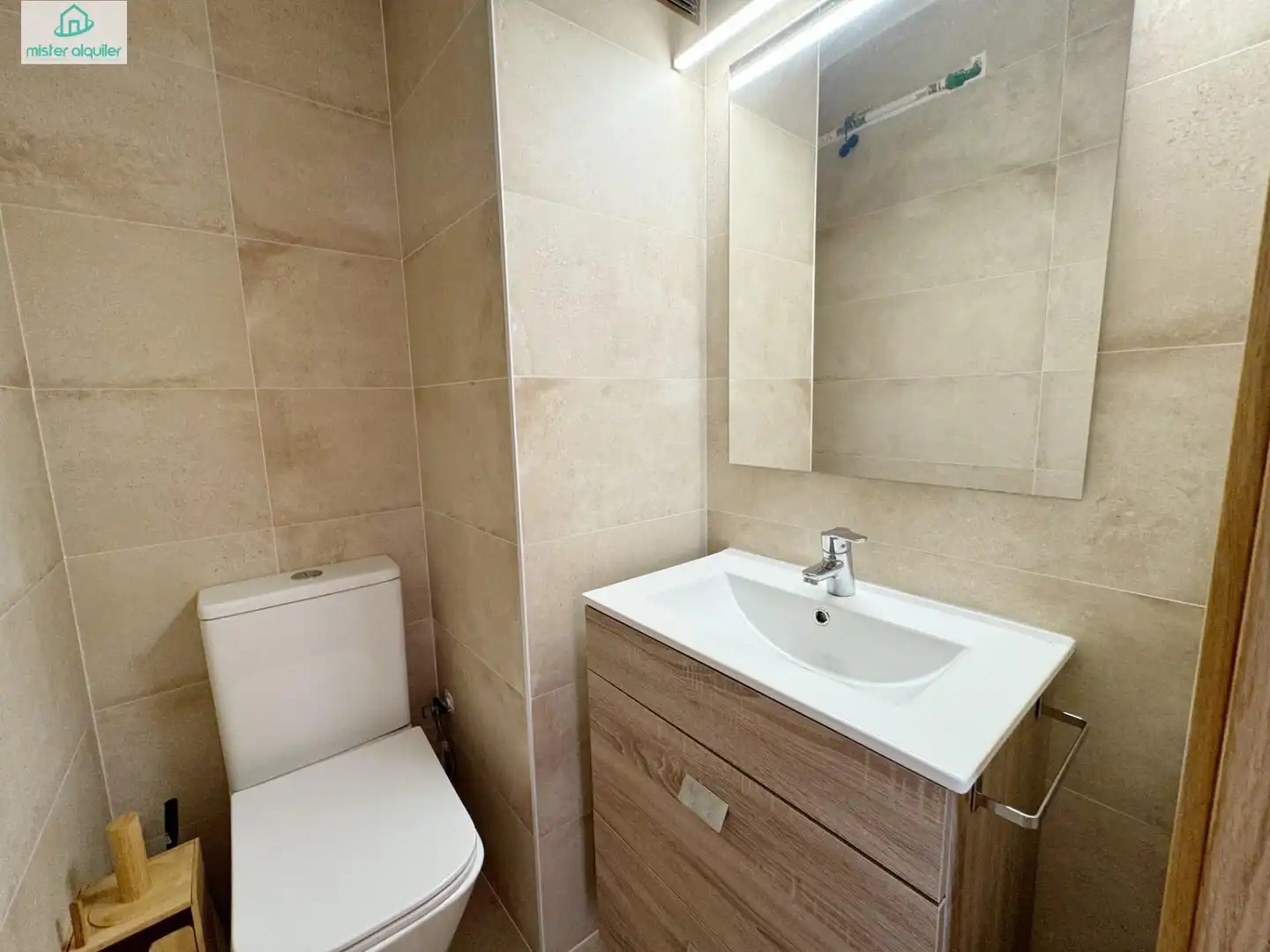 Bathroom of Apartments for rent in El Campello  with Air Conditioner, Terrace and Furnished