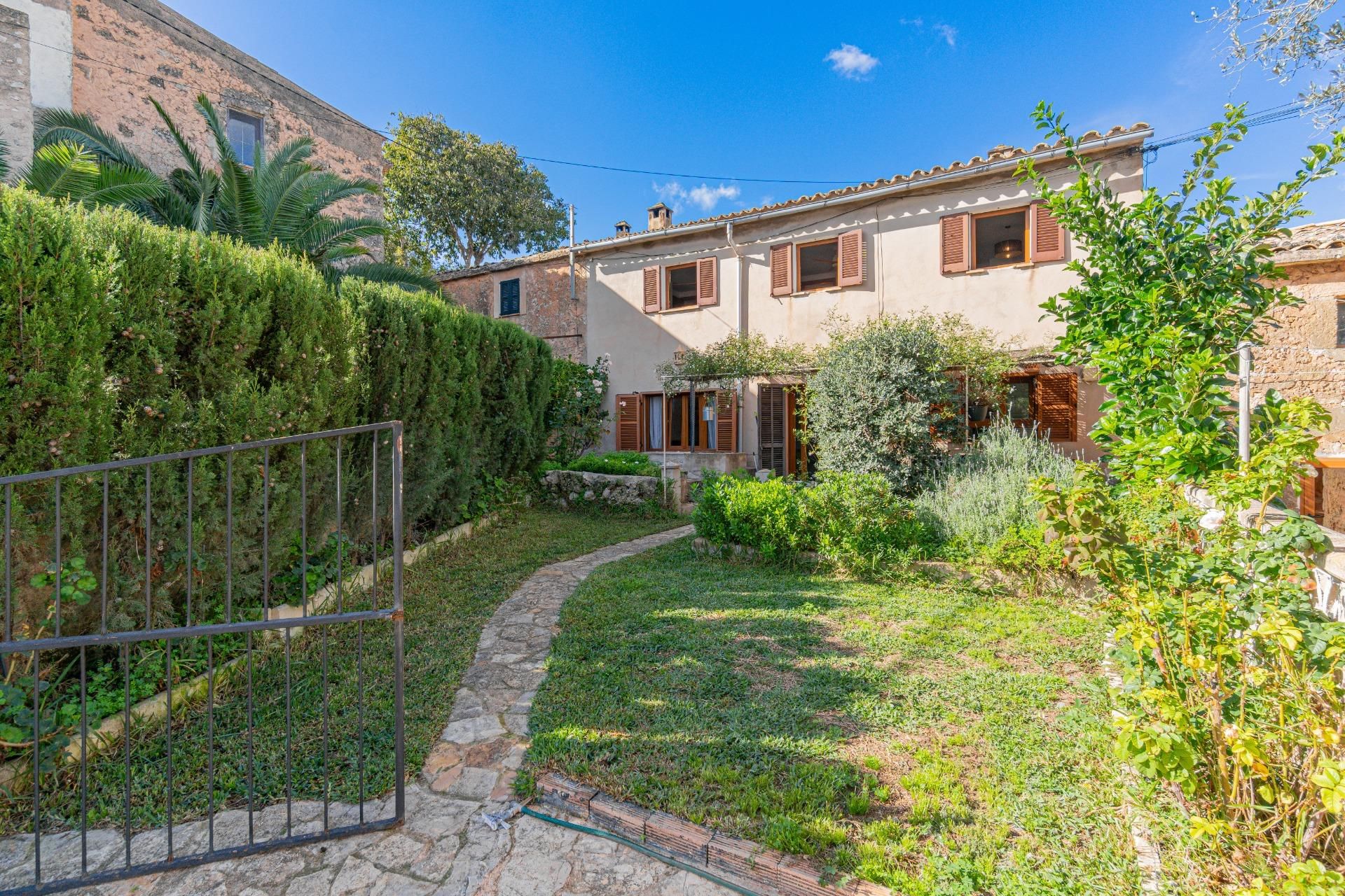 Jardín de Casa adosada en venta en Santa Eugènia con Calefacción, Jardín privado y Terraza
