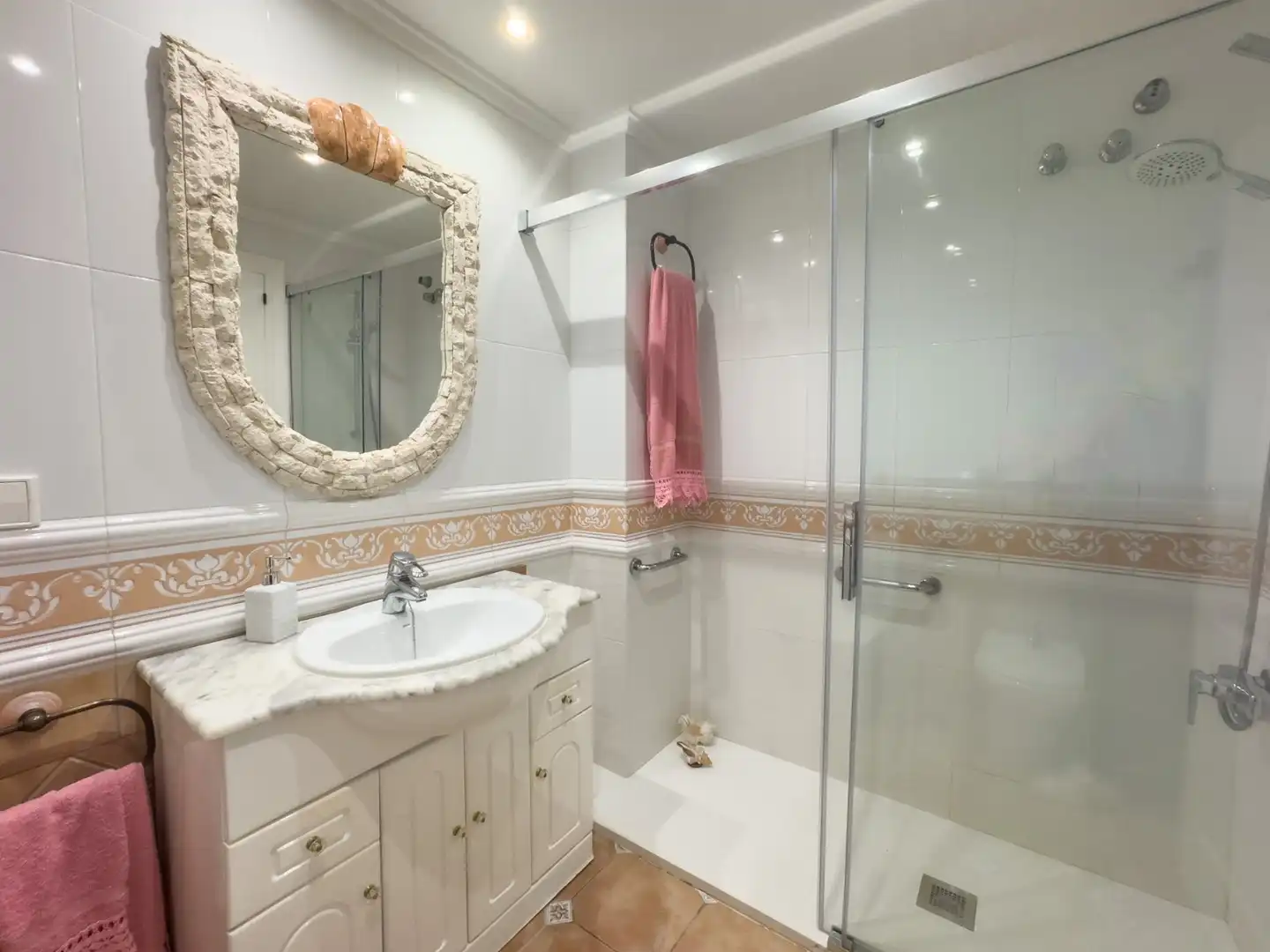 Bany de Apartament de lloguer en Santa Pola amb Terrassa, Moblat i Forn