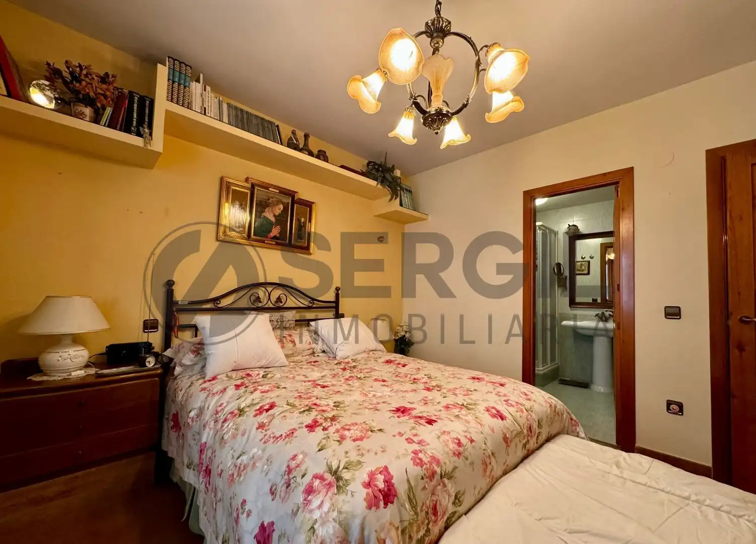 Habitación de Casa o chalet en venta en Prádena con Calefacción y Jardín privado