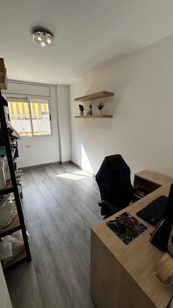 Habitación de Piso en venta en Torredembarra con Calefacción, Terraza y Horno
