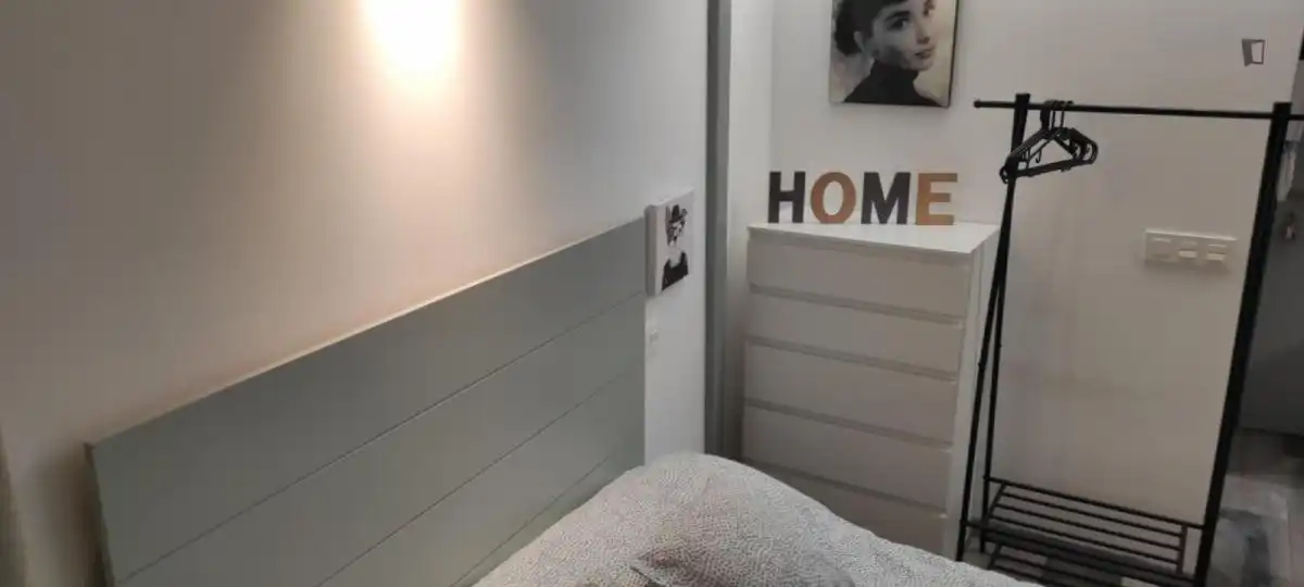 Study for rent in Casco Antiguo