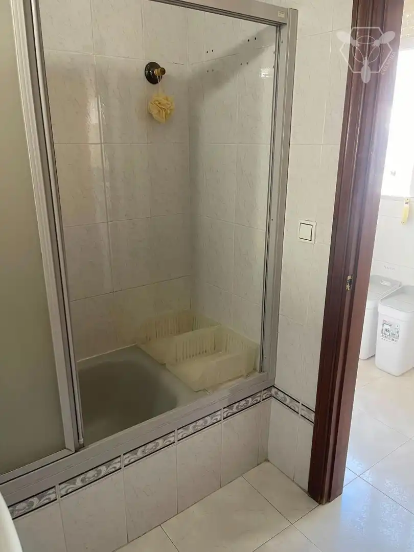 Bathroom of Flat for sale in Huelva  with Terrace and Furnished