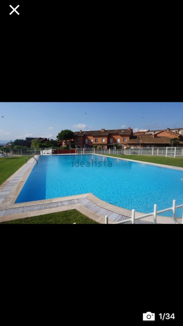 Piscina de Casa adosada en venta en Navarrete con Jardín privado, Parquet y Terraza