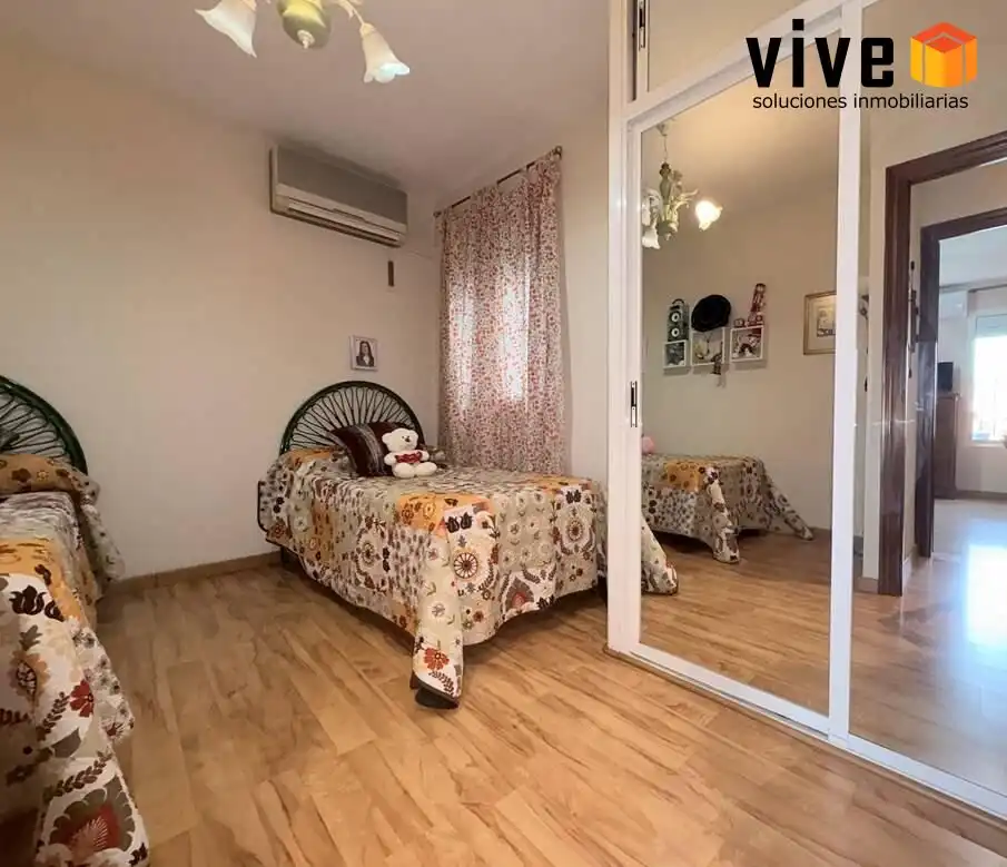 Habitación de Piso en venta en Sevilla con Calefacción y Terraza