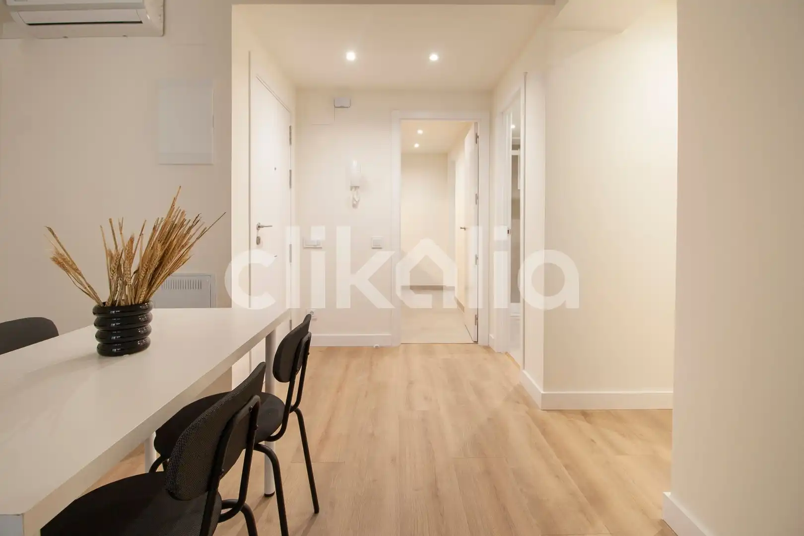 Wohnung zum Verkauf in Málaga mit Klimaanlage, Terrasse und Balkon