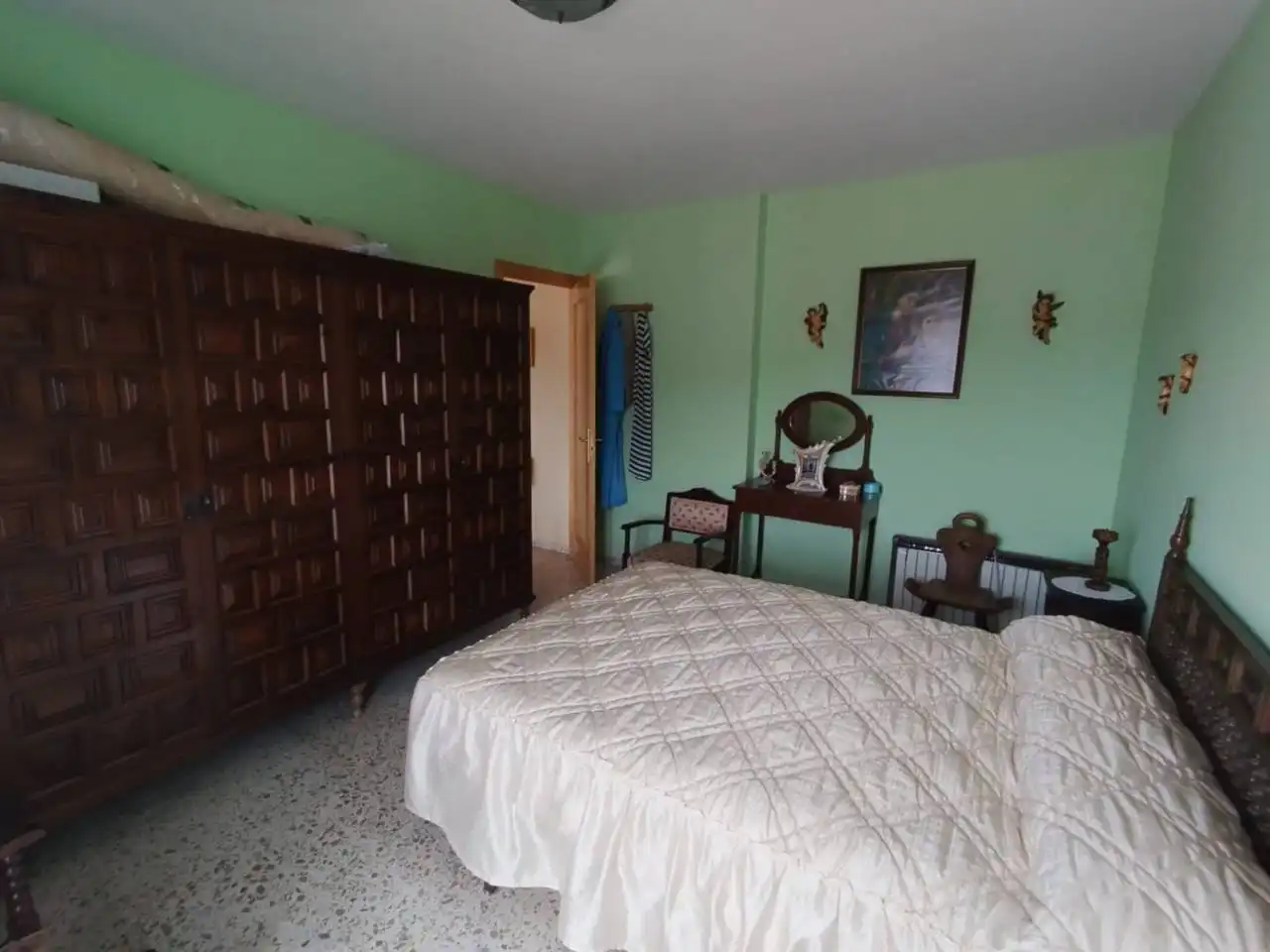 Schlafzimmer von Wohnung zum Verkauf in Montefrío mit Möbliert