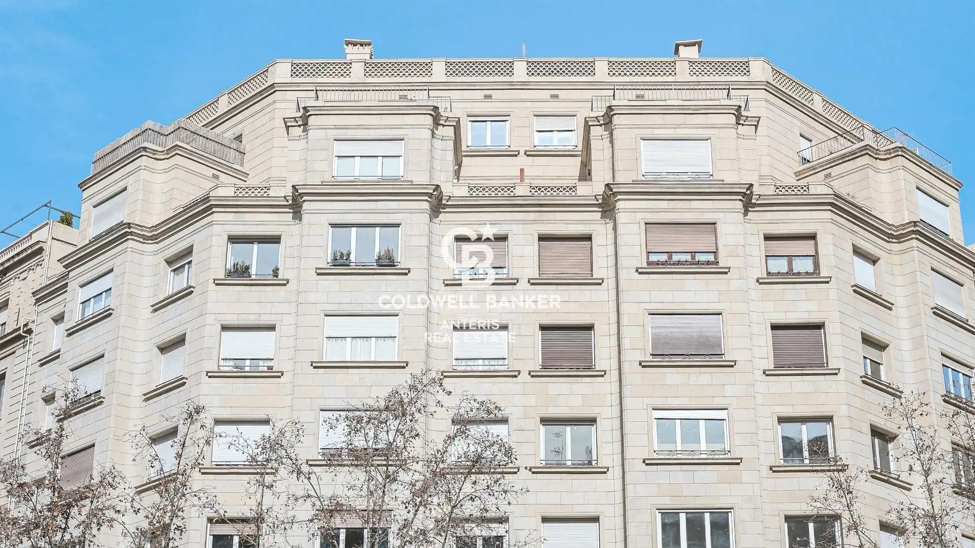 Vista exterior de Piso en venta en Barcelona con Aire acondicionado, Calefacción y Parquet