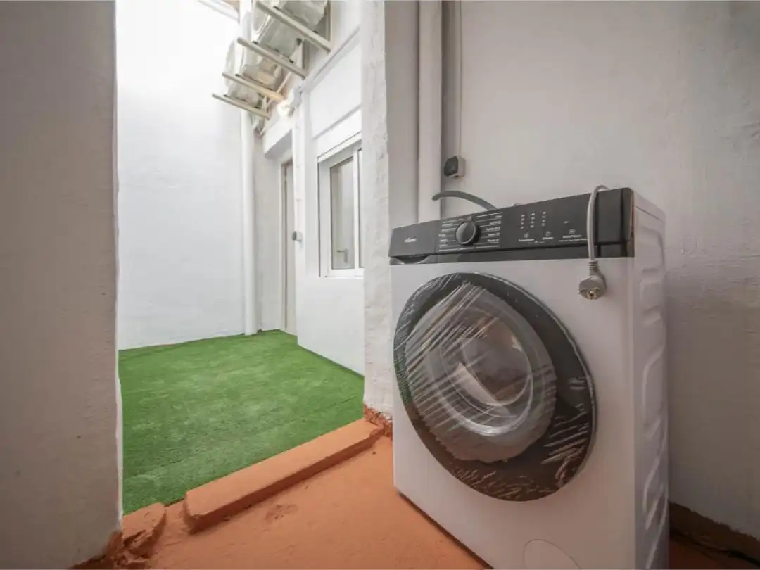 Flat for sale in Barcelona  with Air Conditioner, Private garden and Parquet flooring