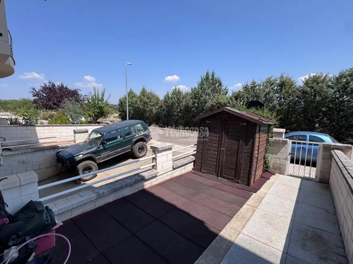 Parking de Casa adosada en venta en Cuadros con Calefacción y Parquet