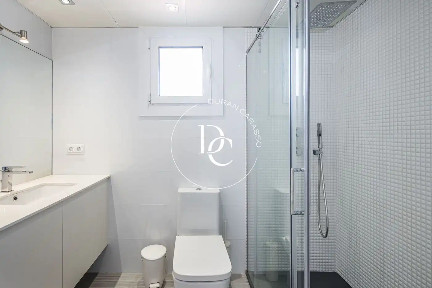 Badezimmer von Maisonette zum Verkauf in Sitges mit Klimaanlage, Heizung und Privatgarten