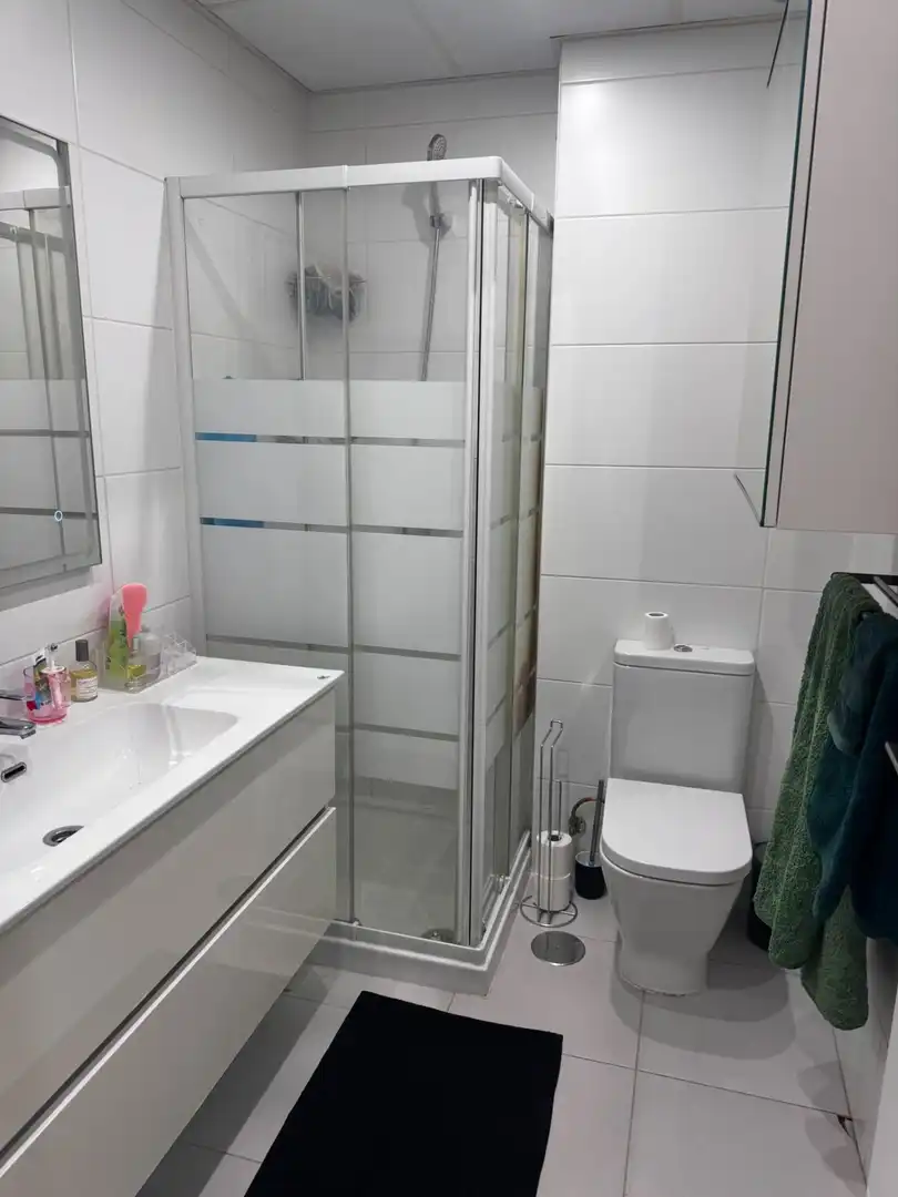 Bathroom of Flat for rent in Marbella  with Air Conditioner, Heating and Terrace