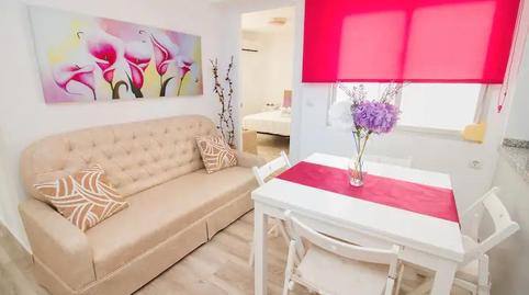 Foto 2 de Piso de alquiler en Girón - Las Delicias, Málaga Capital