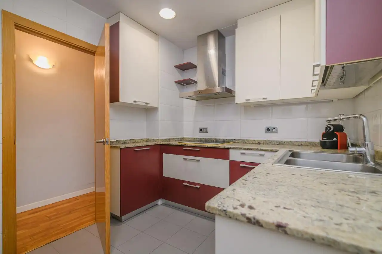 Cuina de Pis en venda en Barcelona amb Aire condicionat, Calefacció i Parquet