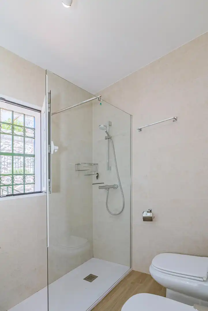 Baño de Casa o chalet en venta en Almuñécar con Terraza y Piscina