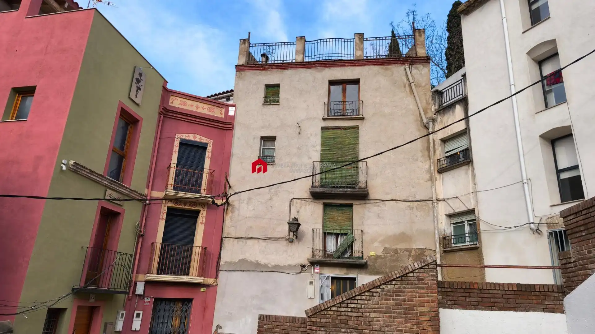 Vista exterior de Casa o xalet en venda en Tortosa amb Terrassa, Balcó i Alarma